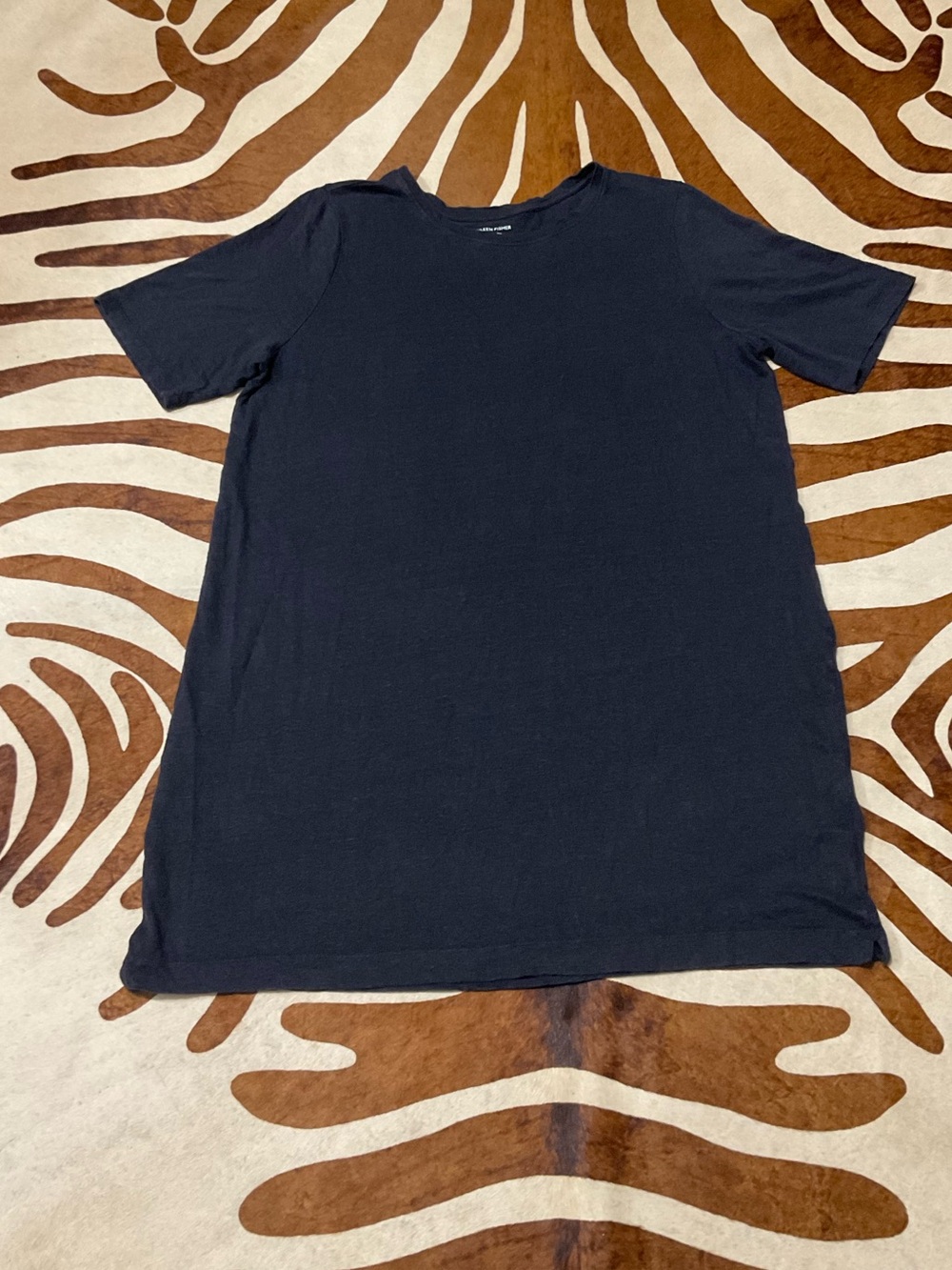 Eileen Fisher Organic Linen Jersey Knit Tunic Shirt Size Large
Boxy Fit Navy - Picture 2 of 8